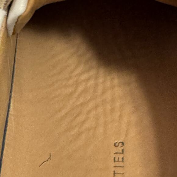 Want Les Essentiels Mens US 11 Beige leather sneaker made in Portugal